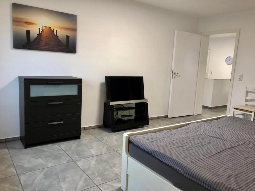 Dachgeschosswohnung Mit Seeblick Ahrensbok Bagian luar foto