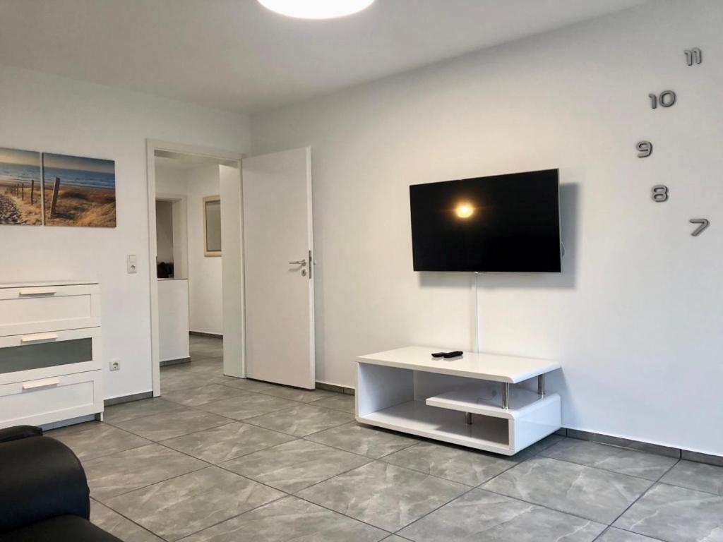 Dachgeschosswohnung Mit Seeblick Ahrensbok Bagian luar foto