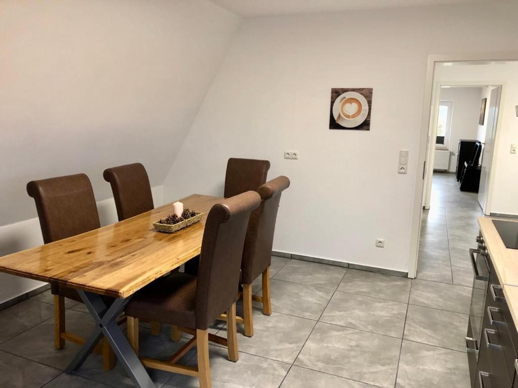 Dachgeschosswohnung Mit Seeblick Ahrensbok Bagian luar foto